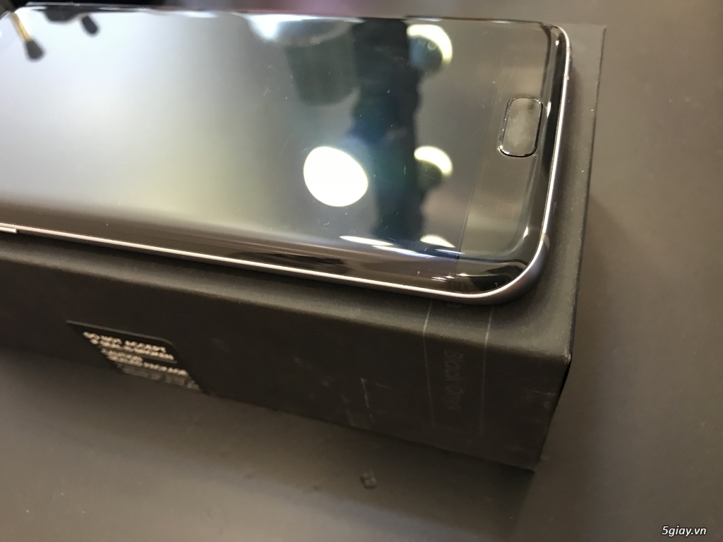 Samsung galaxy S7 edge (cty 2 sim) hết bảo hành. Mới 99%
