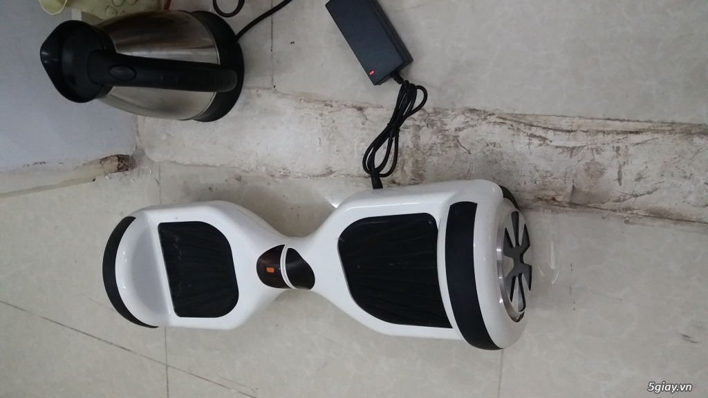 Bán 2 xe điện cân bằng.