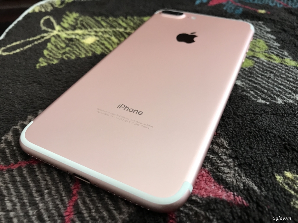 7 Plus 128 1 em Gold 1 em Rose đẹp như siêu mẫu - 4