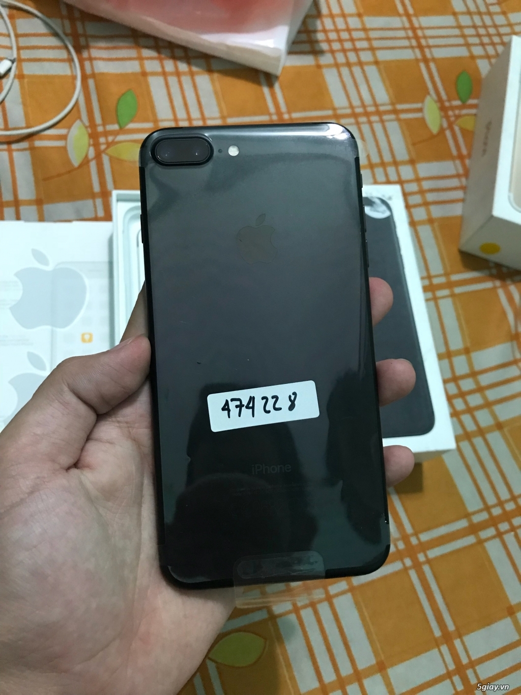 Bán 7 plus 32G màu Đen Nhám, chính hãng Việt Nam. New 100%