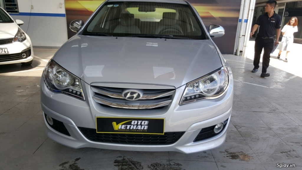 Bán Hyundai Avante 1.6AT màu bạc số tự động sản xuất 2014 mới 90% - 5