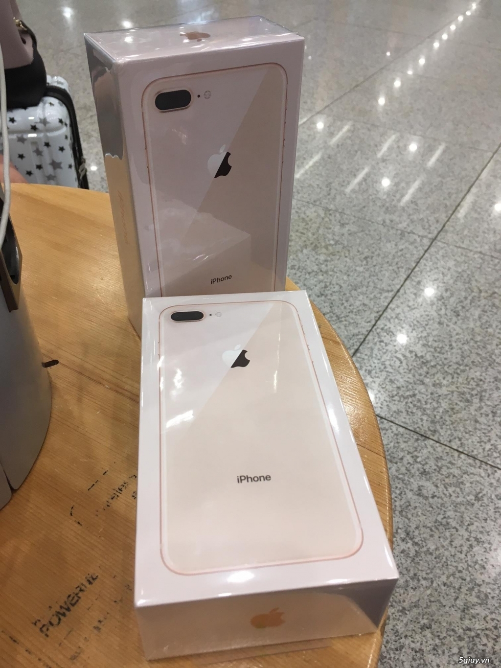 iPhone 8 Plus 64Gb Gold - xách tay Mỹ - LL/nguyên seal