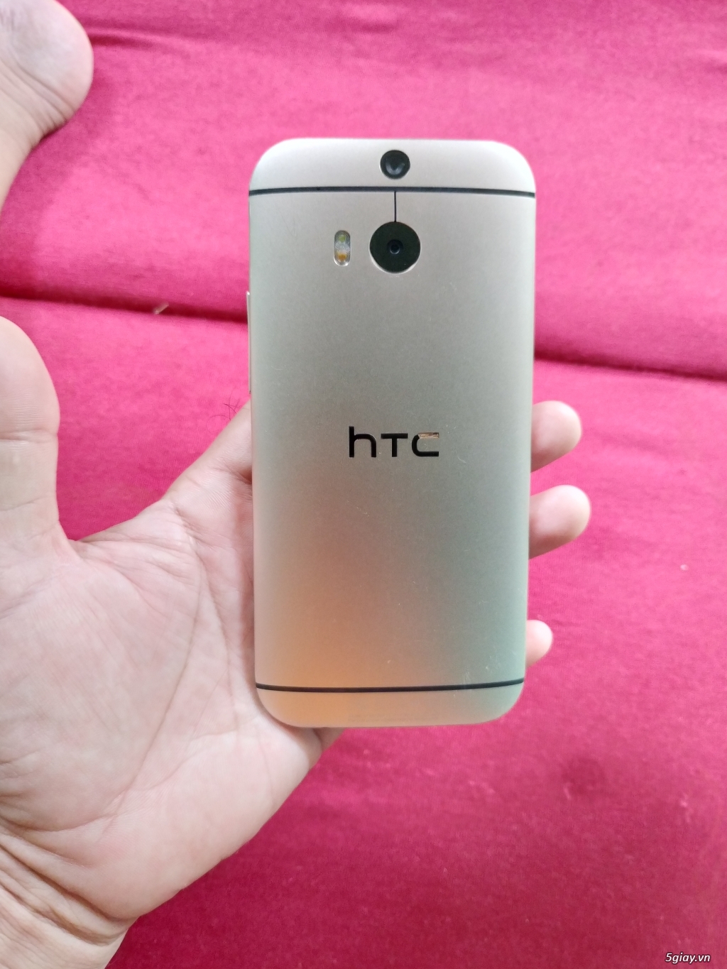 HTC M8 vàng đồng