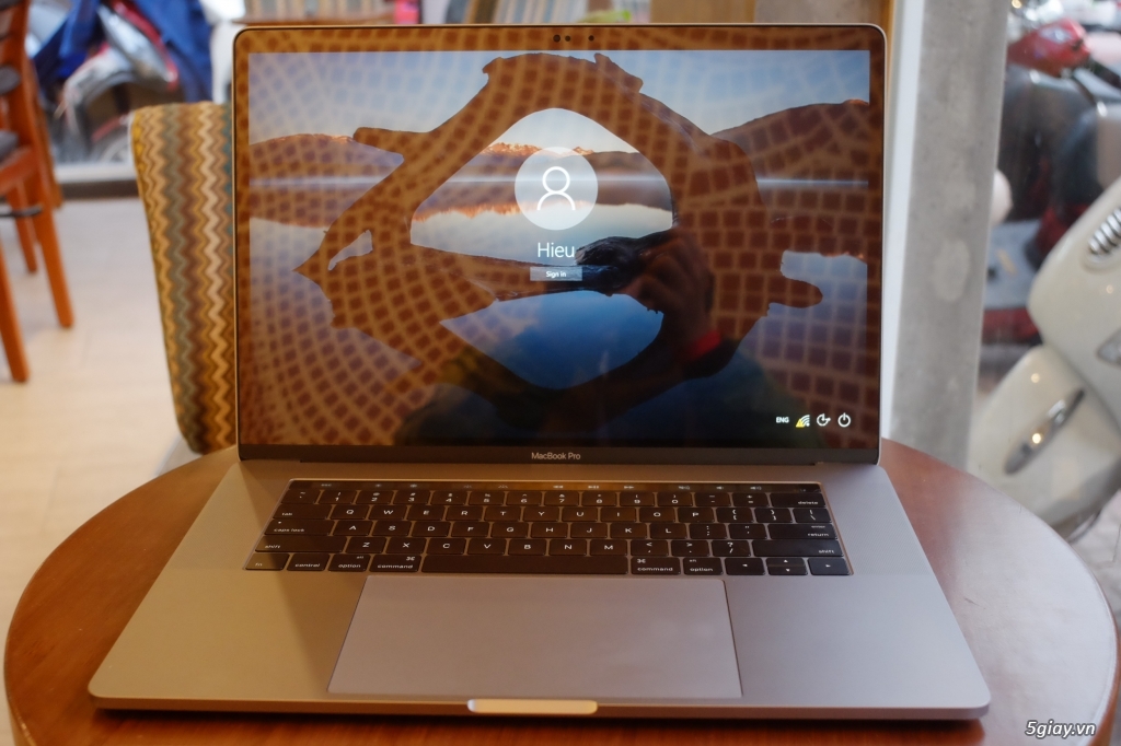 Macbook Pro 15 2016 MLH42 Gray 99.9999% Full box Apple Care 9/2018 - 3