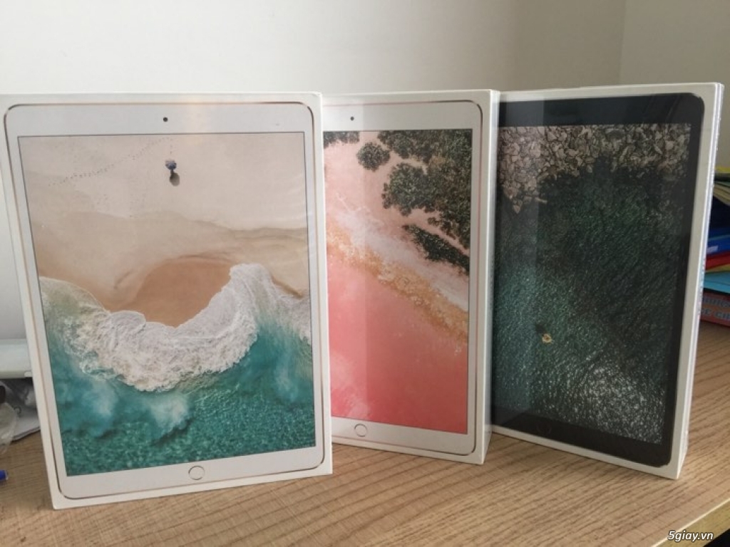 iPad Pro 10.5 4G Đủ dung lượng Fullbox Nguyên Seal bh 1 đổi 1