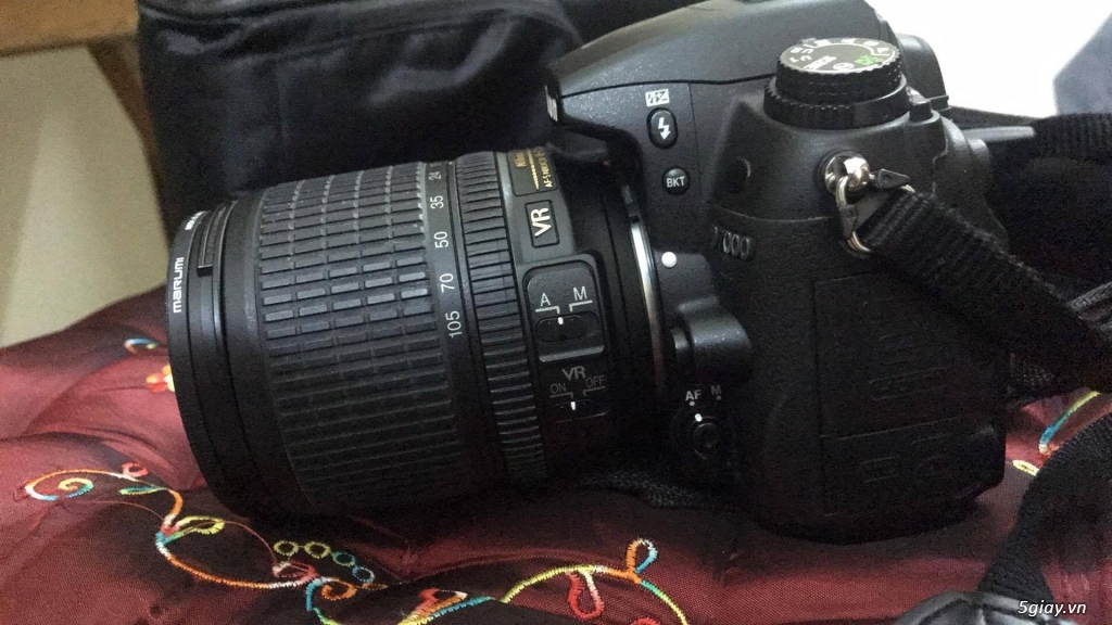 Nikon D7000 đi kèm lens 18-105mm vs SIGMA 30mm1:1.4 - 2