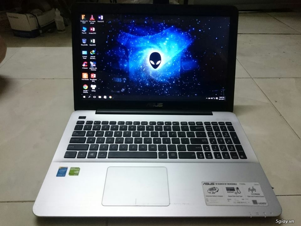 Laptop ASUS F555L core i5 5200 - 2