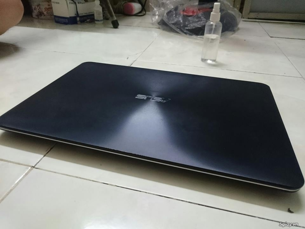 Laptop ASUS F555L core i5 5200
