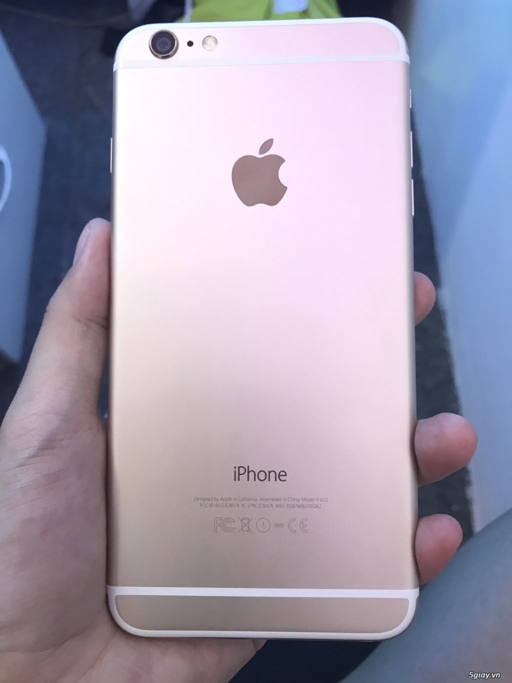 Cần bán 6plus 64gb mau gold