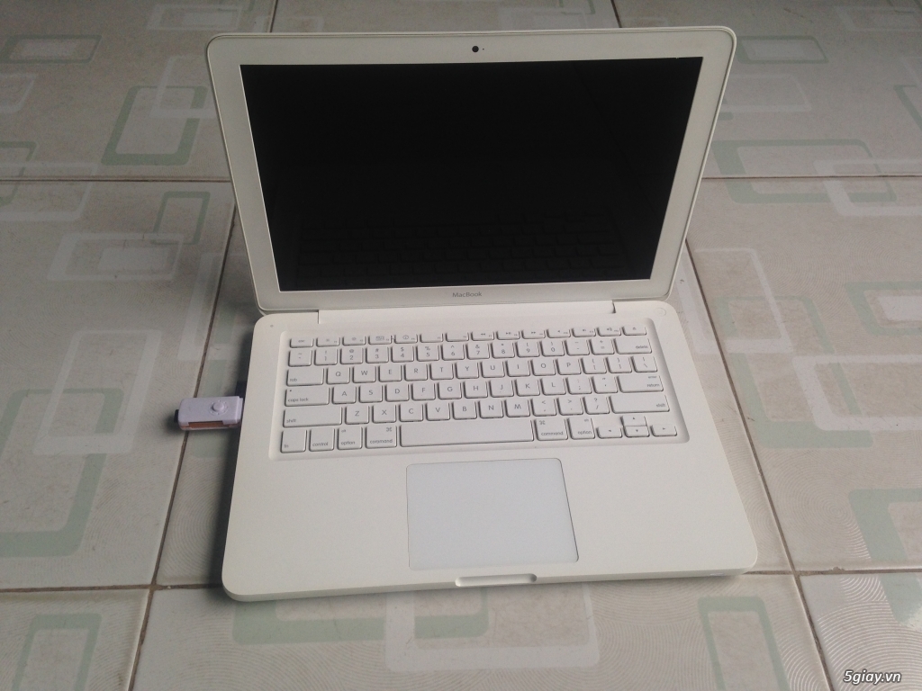 macbook white pro mid 2010