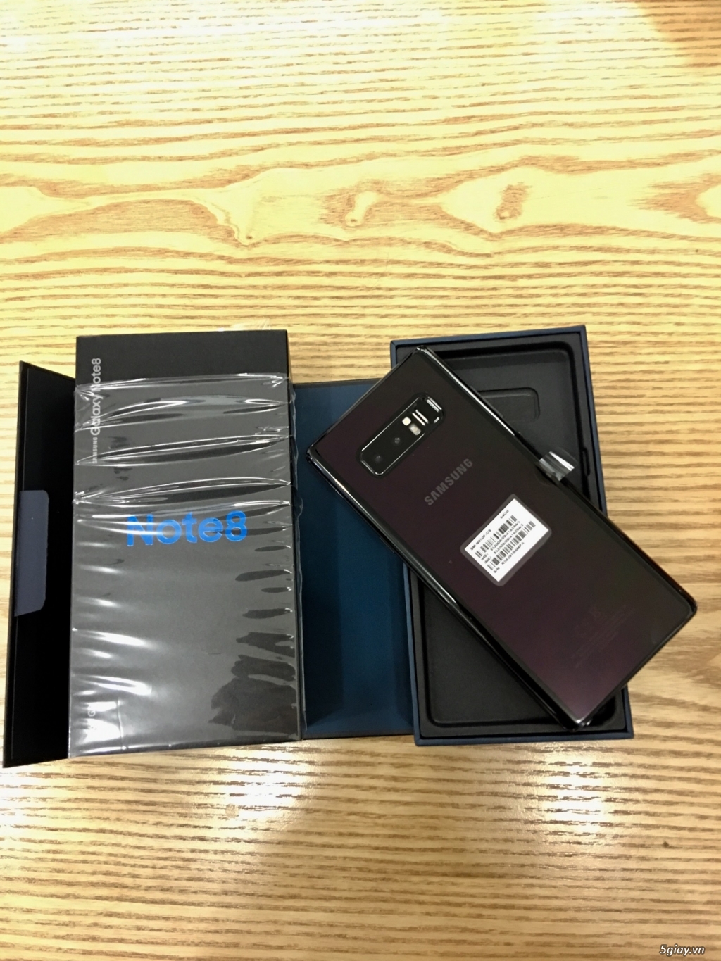 Cần bán Samsung galaxy Note 8 đen chính hãng giá khuyến mãi - 1