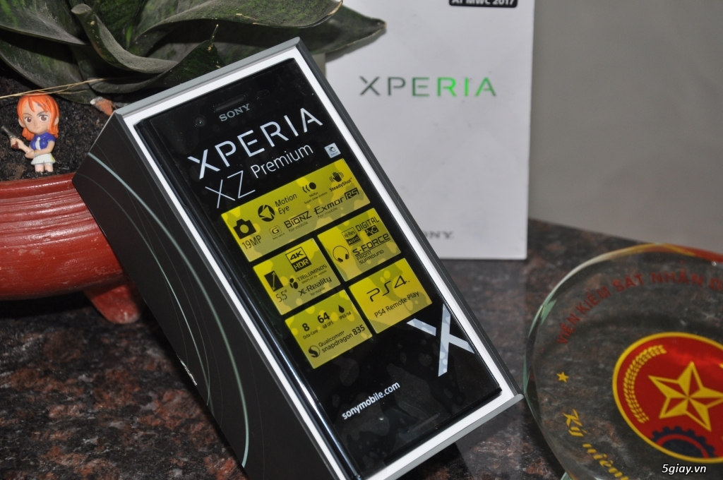 SONY XZ Premium màu DeepSea Black 64gb mới khui hộp bh 12T Sony Vn