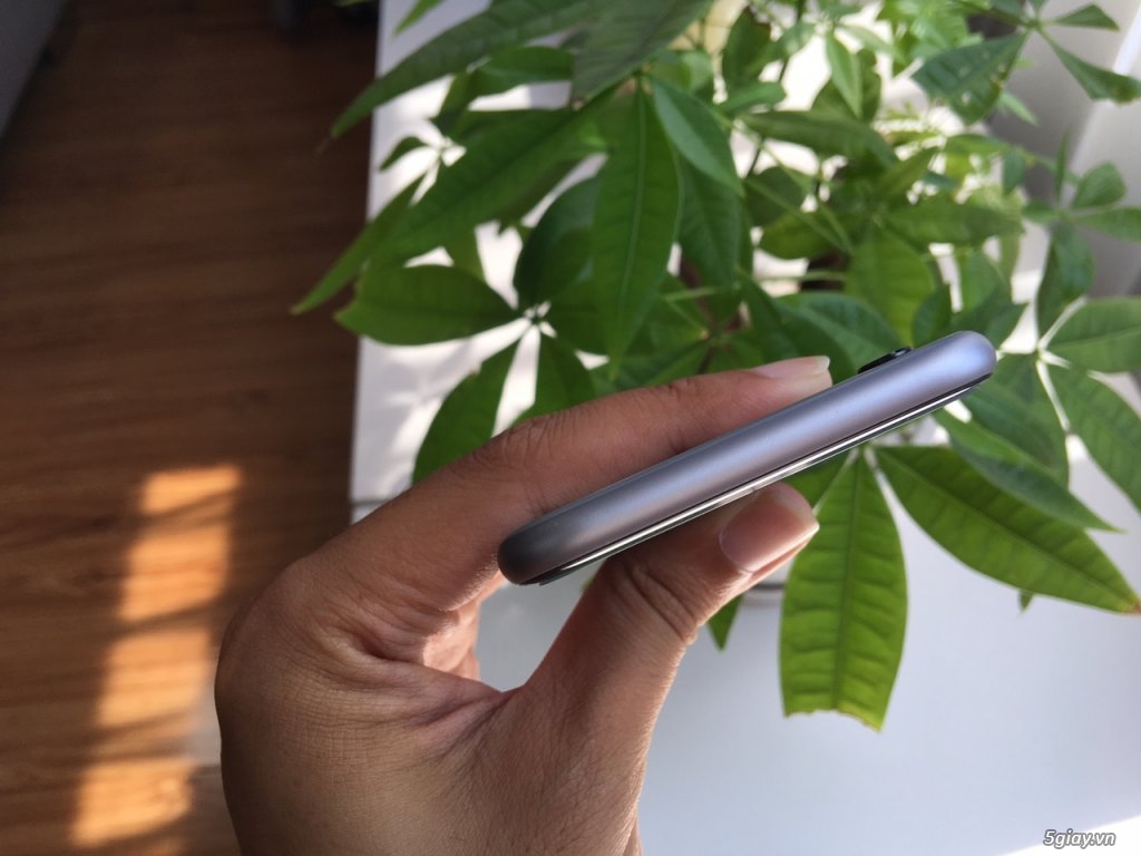 iphone 6s 64gb Gray quoc máy zin oc con 99% - 2