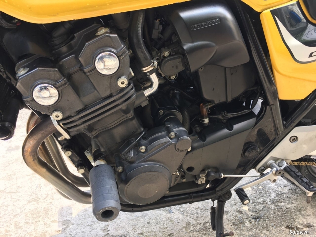 CB400 Revo 2010 - 1