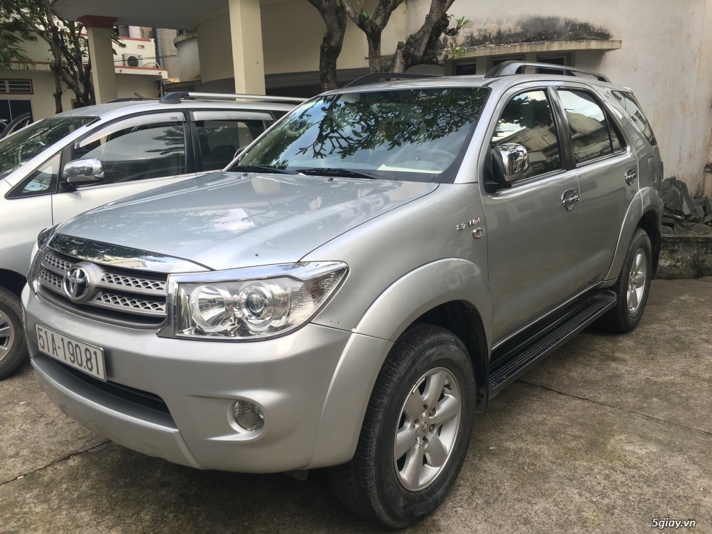 Fortuner 2.7V màu bạc, cuối 2011, Bs SG 9 nút,odo 65.7xx km chính chủ - 3