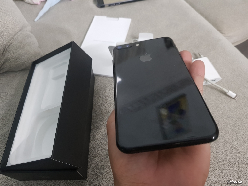 Iphone s7 plus 128gb màu đen bóng bh thegioididong tới tháng 4/2018 - 1