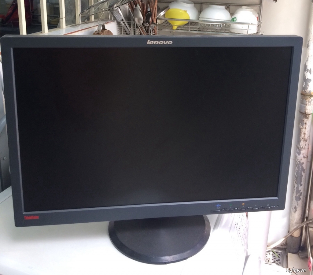 LCD 22inch lenovo thinkvision bán rẻ đi cho nhanh