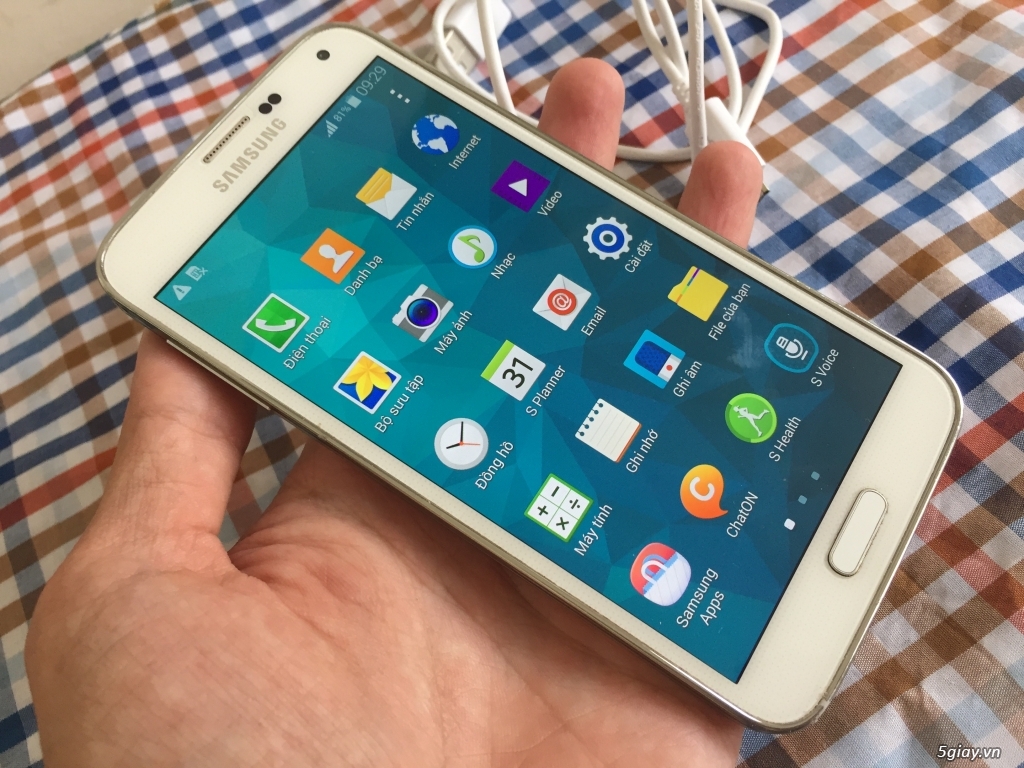 Samsung Galaxy S5 màu trắng - 1