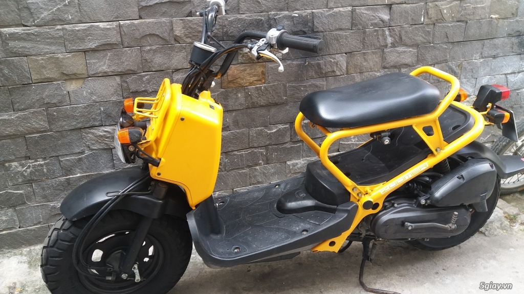 Cần bán xe zoomer 50cc,màu vàng ,HCM | 5giay