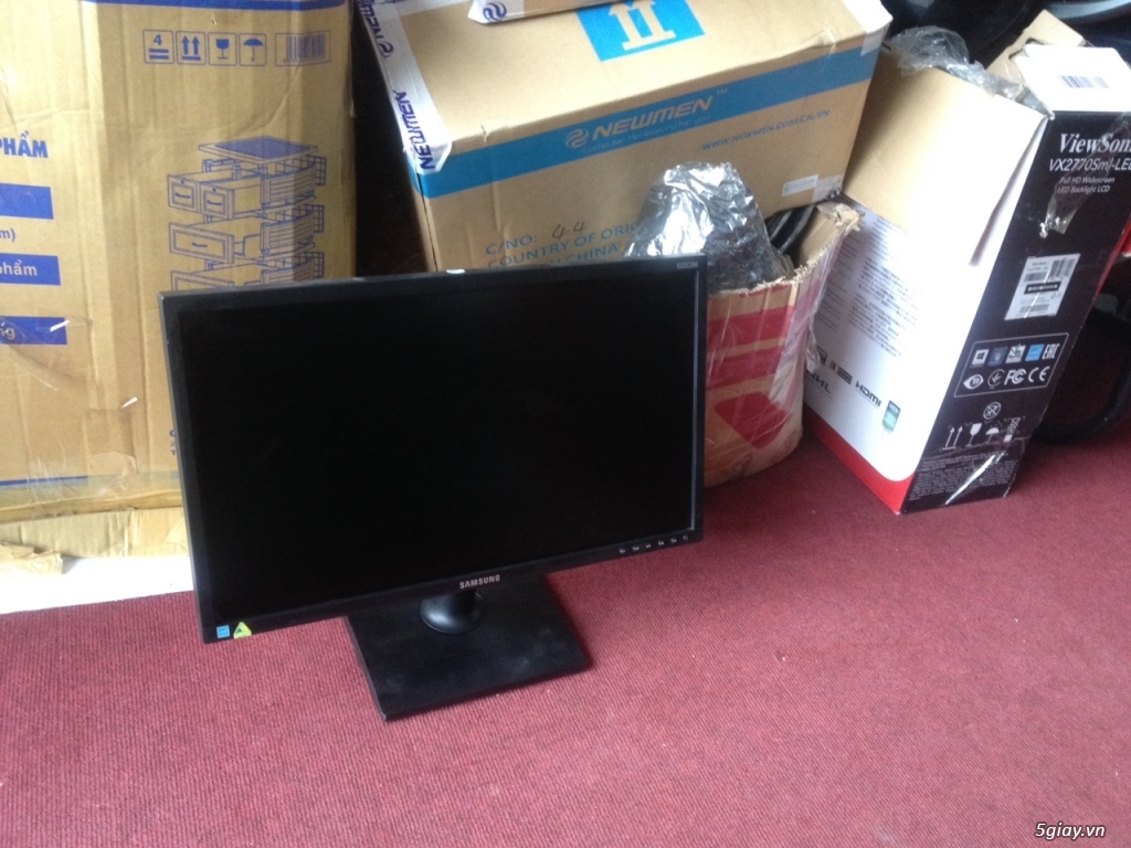 150 LCD Samsung 27 inch CONG (S27E510C), Samsung S24E360 HL, LG 24M47 VQP, LCD 19, 20, 22 inch - 19