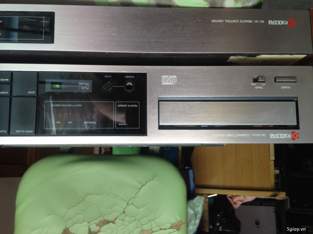 Kyocera DA-610 CX compact disc player & KyoceraRC-101 remote center - 10