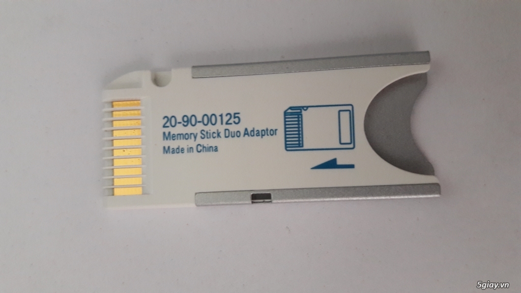 Q5, tặng adapter memory stick duo - 1