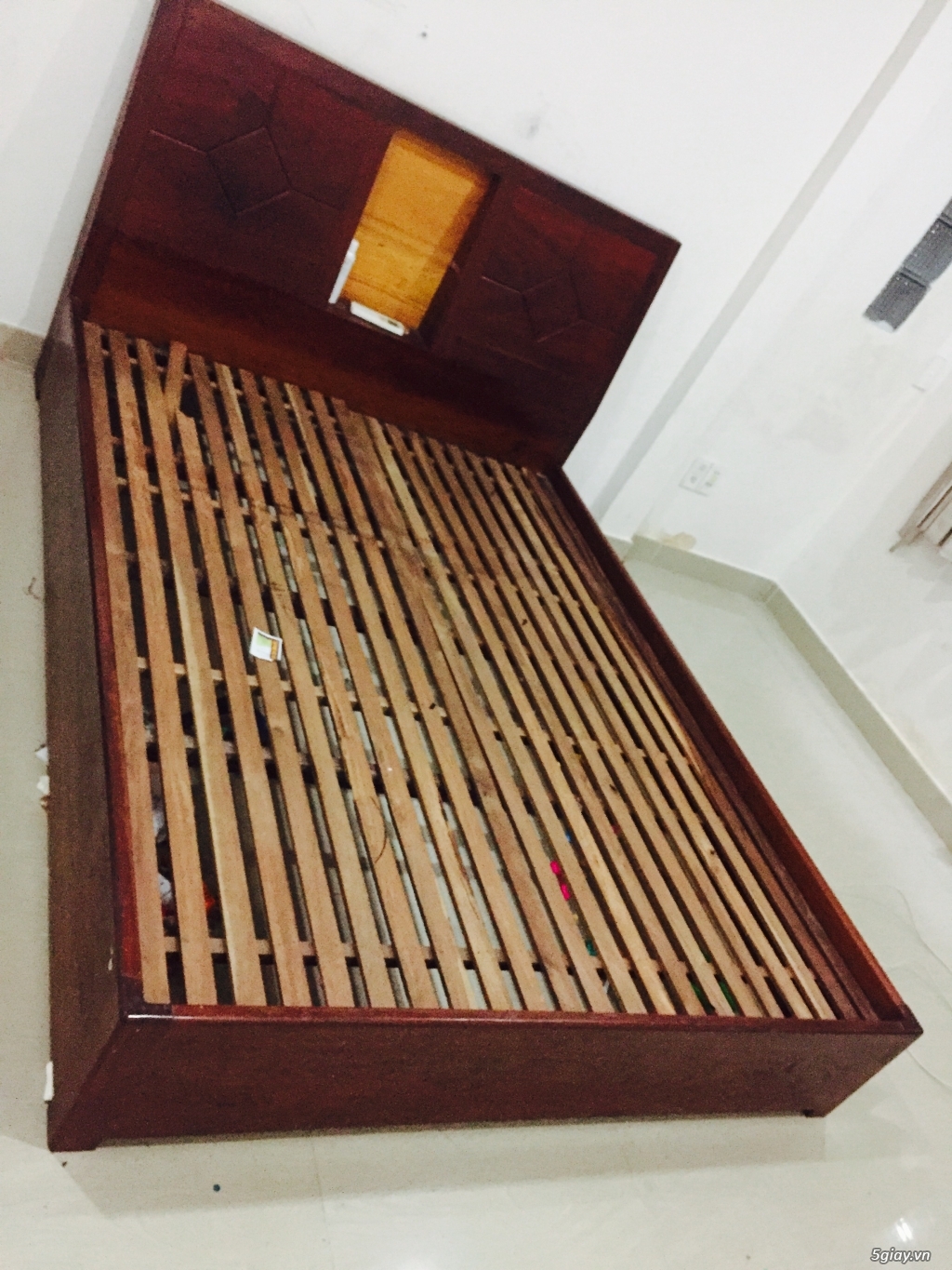 Em thanh lí giường - 1