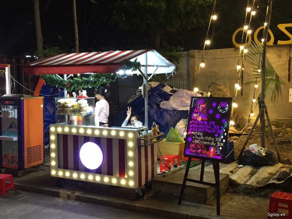 Xe đẩy bán hàng new 90%