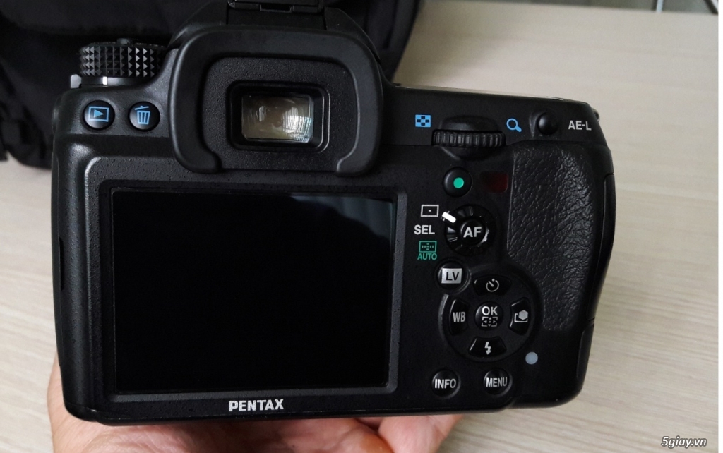 Body Pentax K5 IIs, Lens 18-50 DC WR RE. New 98% - 5
