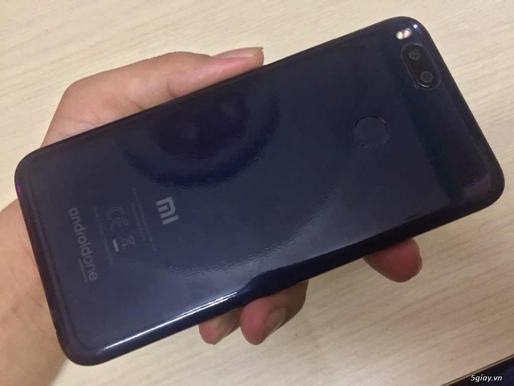 Xiaomi A1 + Google Nexus 6 32gb - 2