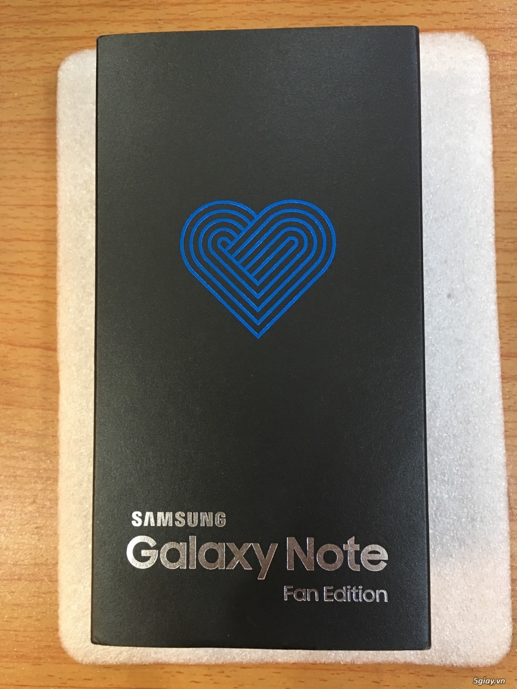 Cần bán Samsung Galaxy Note FE (Fan Edition) màu Xanh san hô
