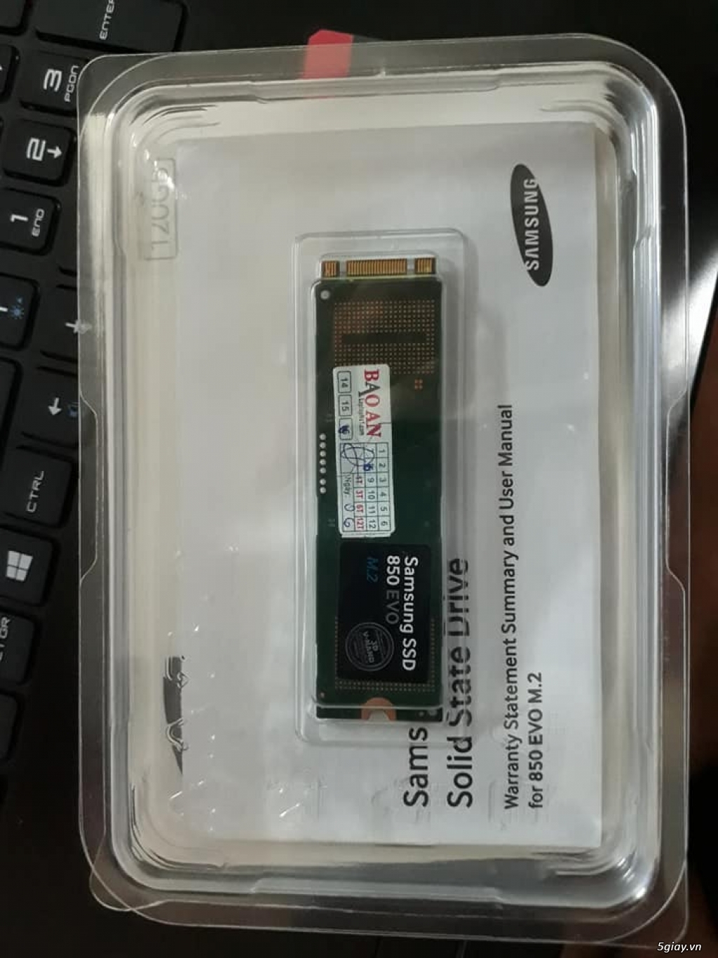 Mình cần bán lại 1 ổ SSD 850 EVO M.2 Sata 120G  giá 800k