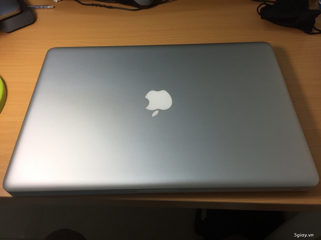 Macbook Pro 2011 15 inch, CPU i7 quad core 2.0ghz, ram 8gb, ssd 240gb - 14