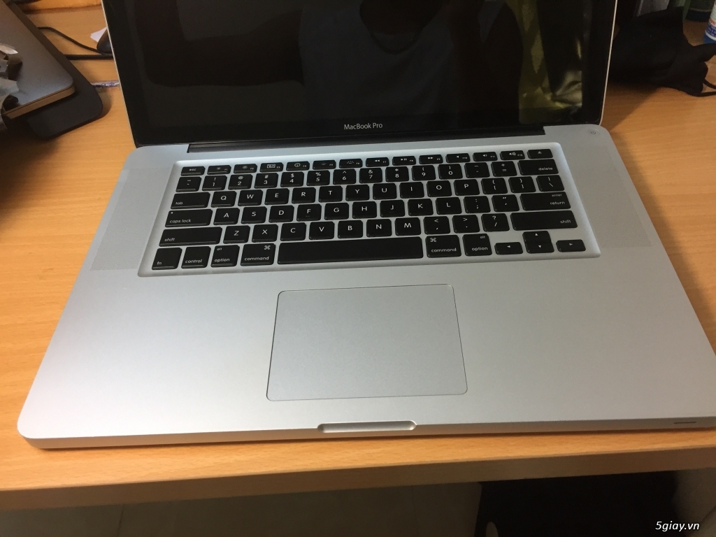 Macbook Pro 2011 15 inch, CPU i7 quad core 2.0ghz, ram 8gb, ssd 240gb - 11