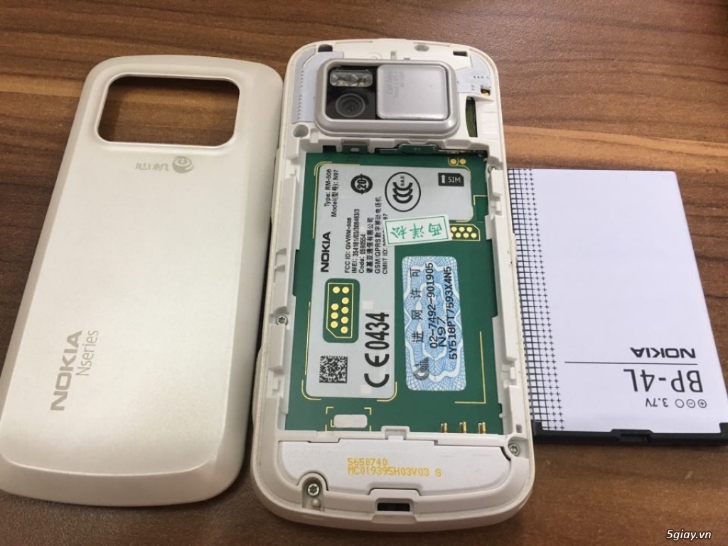 Nokia N97 lớn trắng đẹp zin - 2