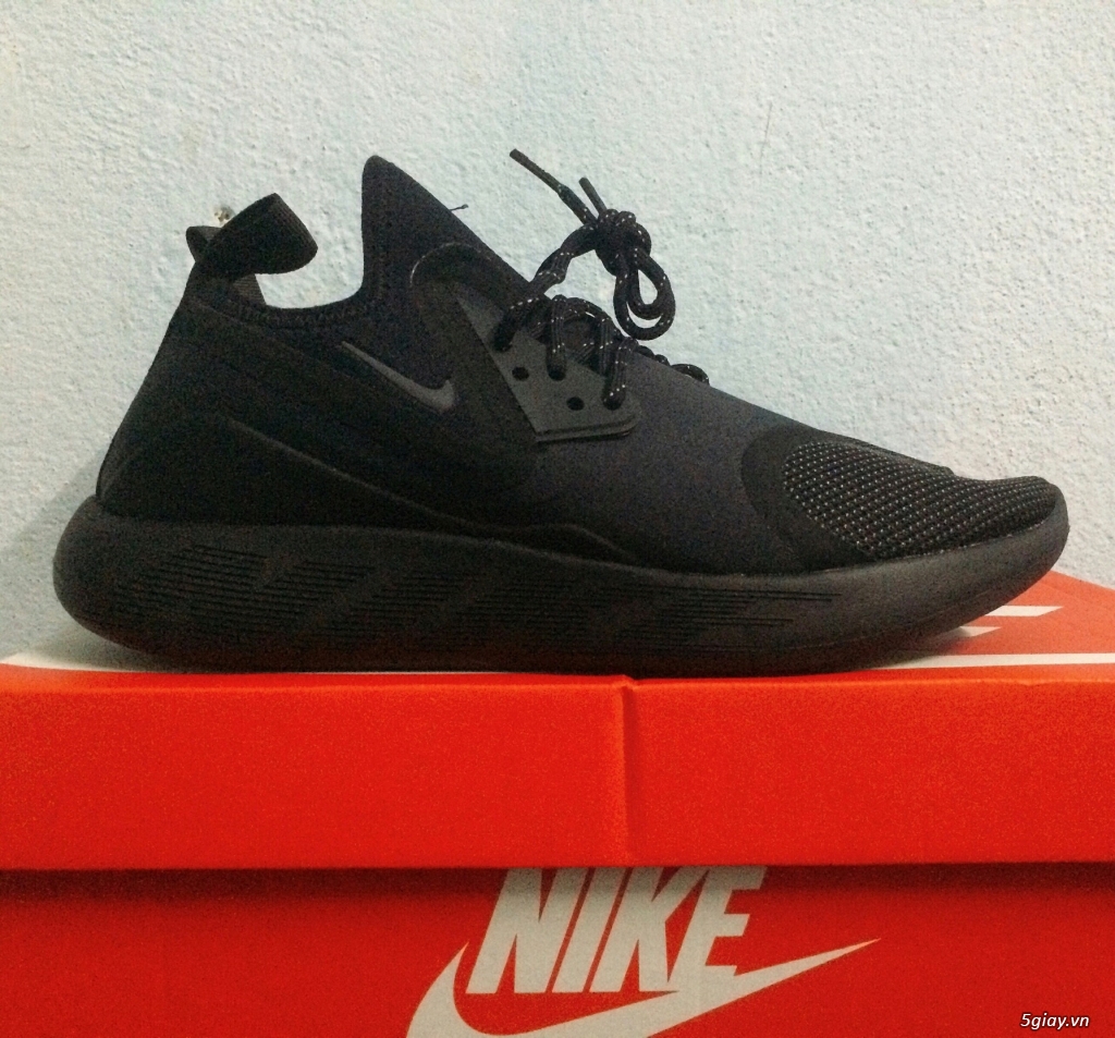 Nike, adidas có sẵn - 2