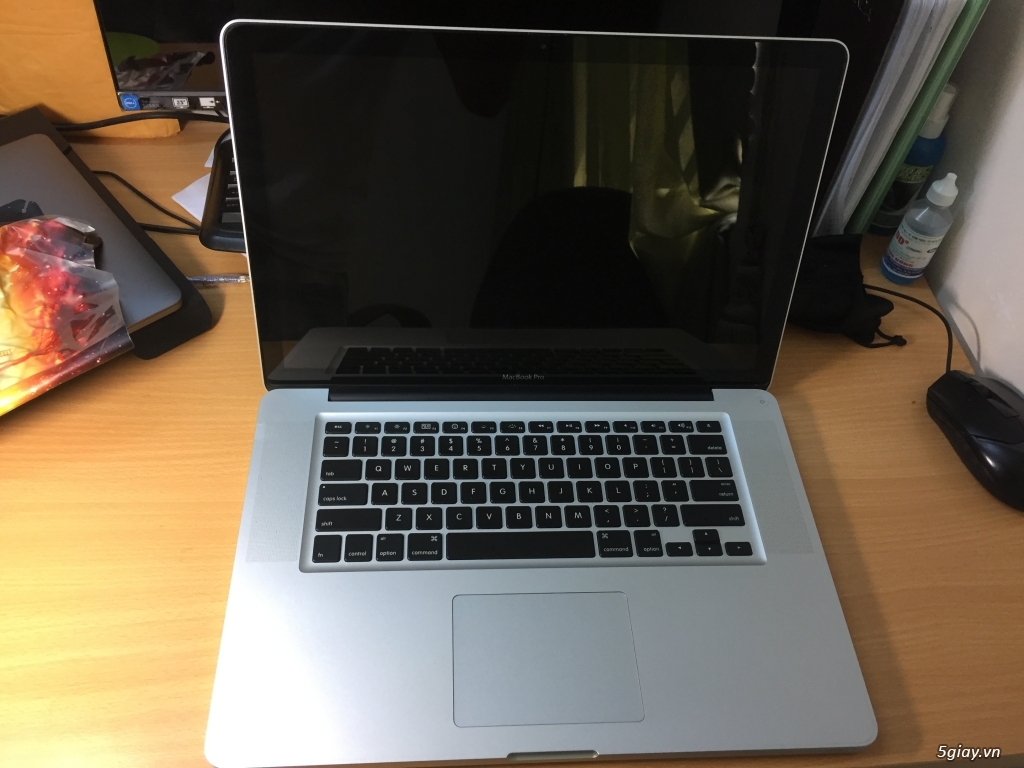 Macbook Pro 2011 15 inch, CPU i7 quad core 2.0ghz, ram 8gb, ssd 240gb - 13