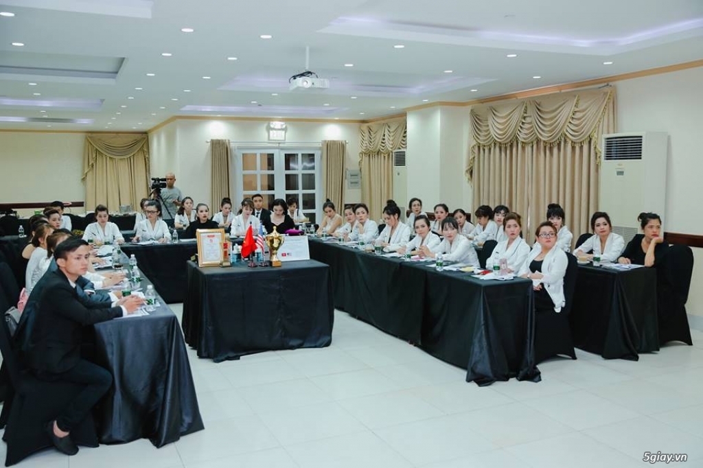 Chuyên cung cấp mỹ phẩm hằng jojo và nước hoa luxy thại thái bình - 17