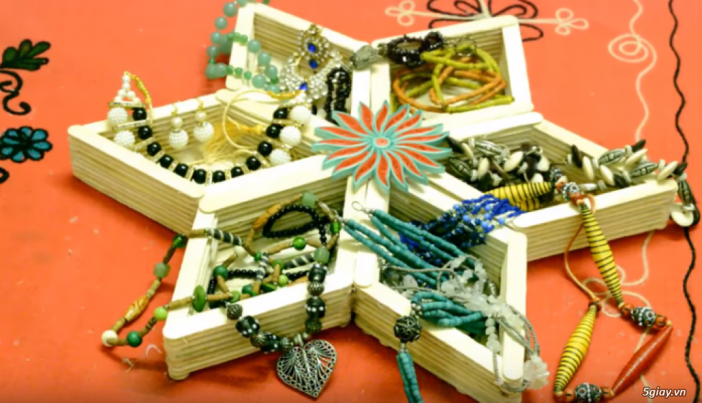 Cách làm khay đựng đồ mới lạ bằng que kem