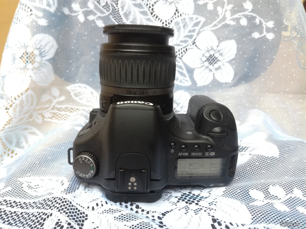 Canon 30D và lens 18-55mm 2tr7
