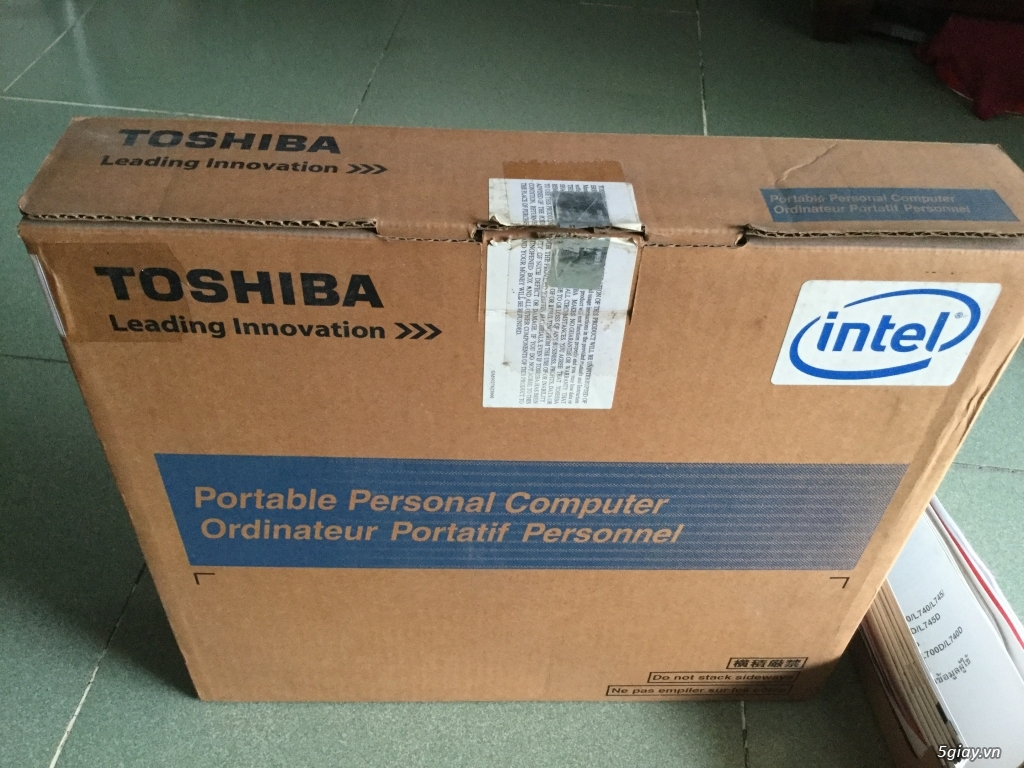 TOSHIBA Core i5 ram 4g Hdd 500 full box