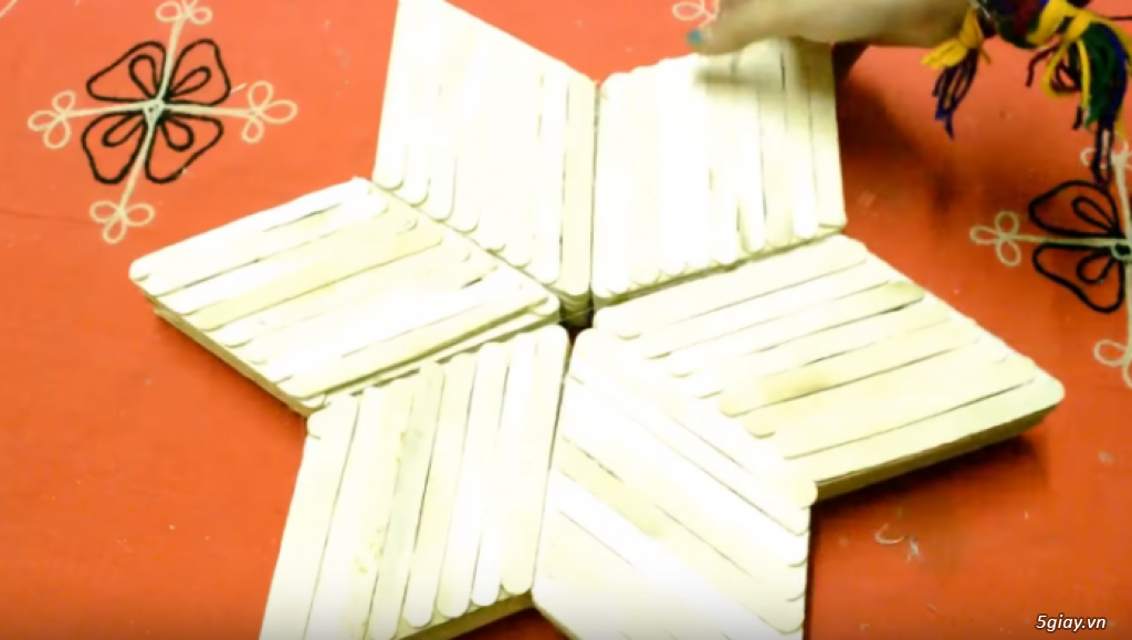 Cách làm khay đựng đồ mới lạ bằng que kem - 5