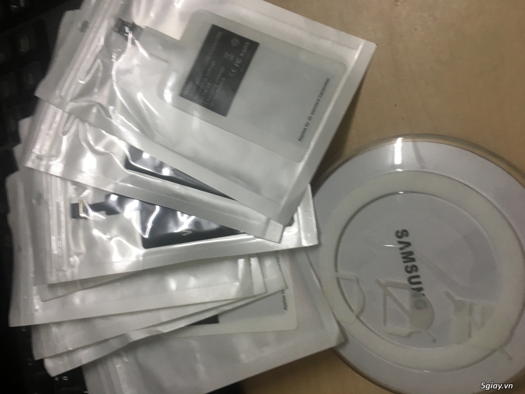 Sạc không dây Wireless - Bao silicon airpod - 8