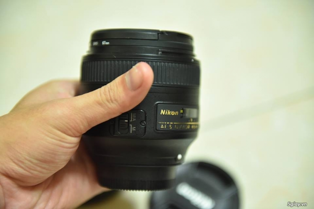 [tphcm] Cần bán lens Nikon 85f1.8g