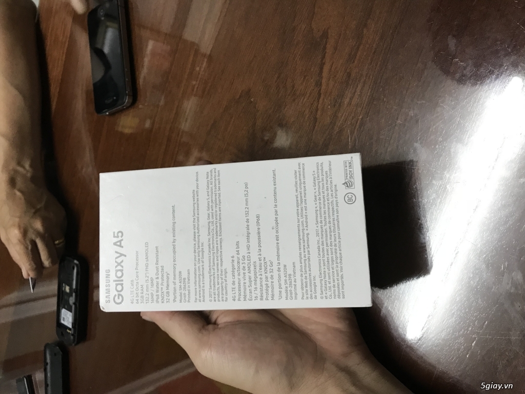 Samsung A5 2017 new giá hạt dẻ - 2