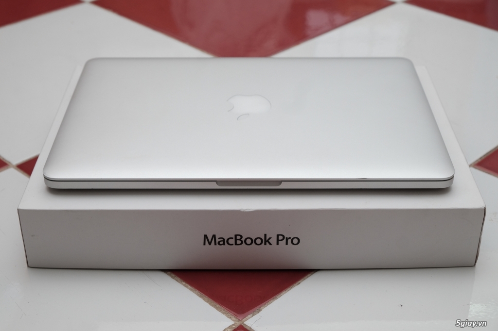 Macbook Pro Retina 13.3” 2013 i7 3.0 GHz – RAM  8G – SSD 256G (Fullbox - 3