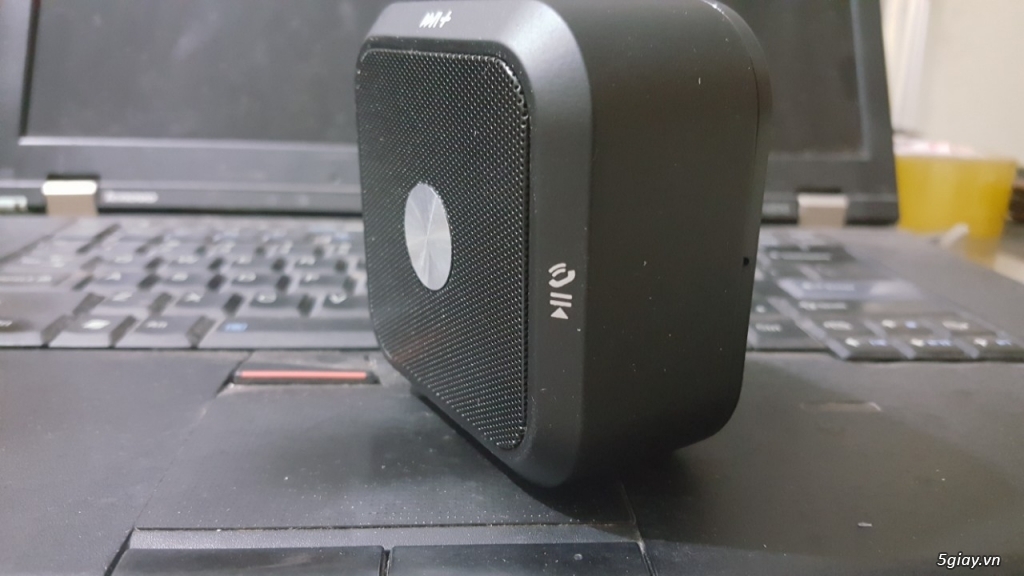 Loa nghe nhạc Bluetooth mini Heineken mới 100%