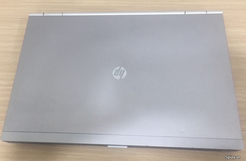 HP EliteBook Core i5- 2520M, Ram 8Gb, Hdd 250Gb, Vga Rời chuyên game