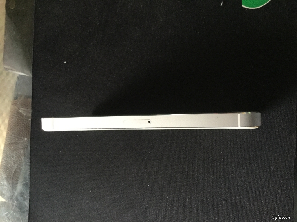 iPhone 5s 16g quốc tế trắng zin 99% - 3