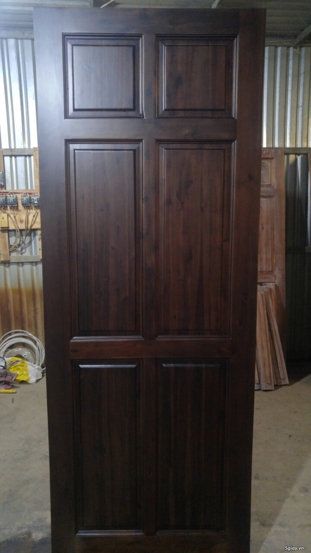 cửa gỗ gía rẻ - 1